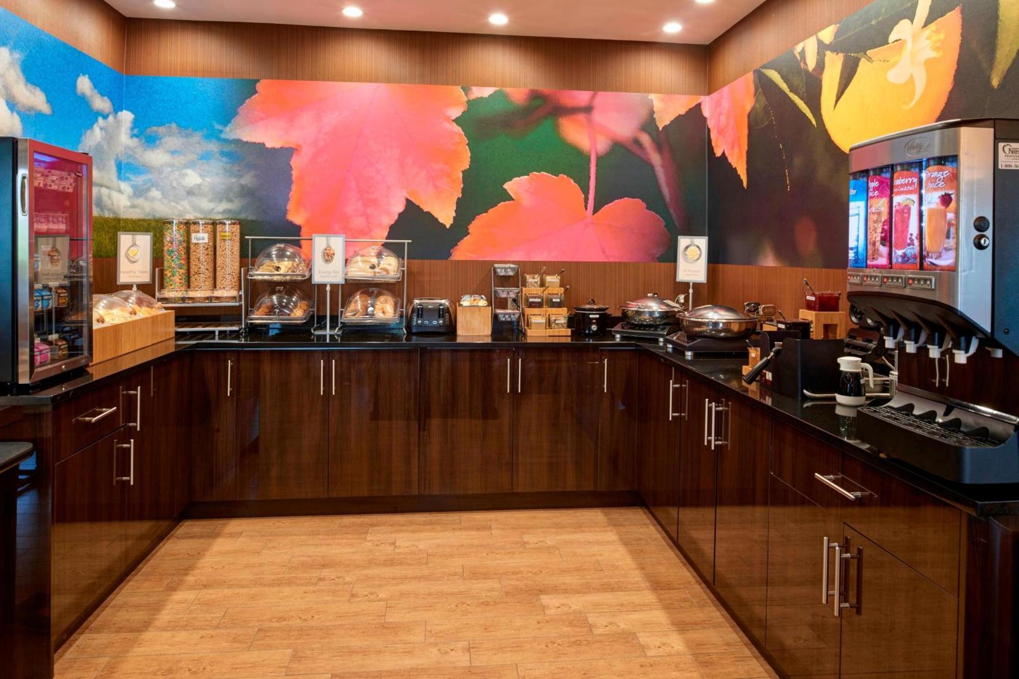Fairfield Inn By Marriott Richmond New Paris Eksteriør bilde