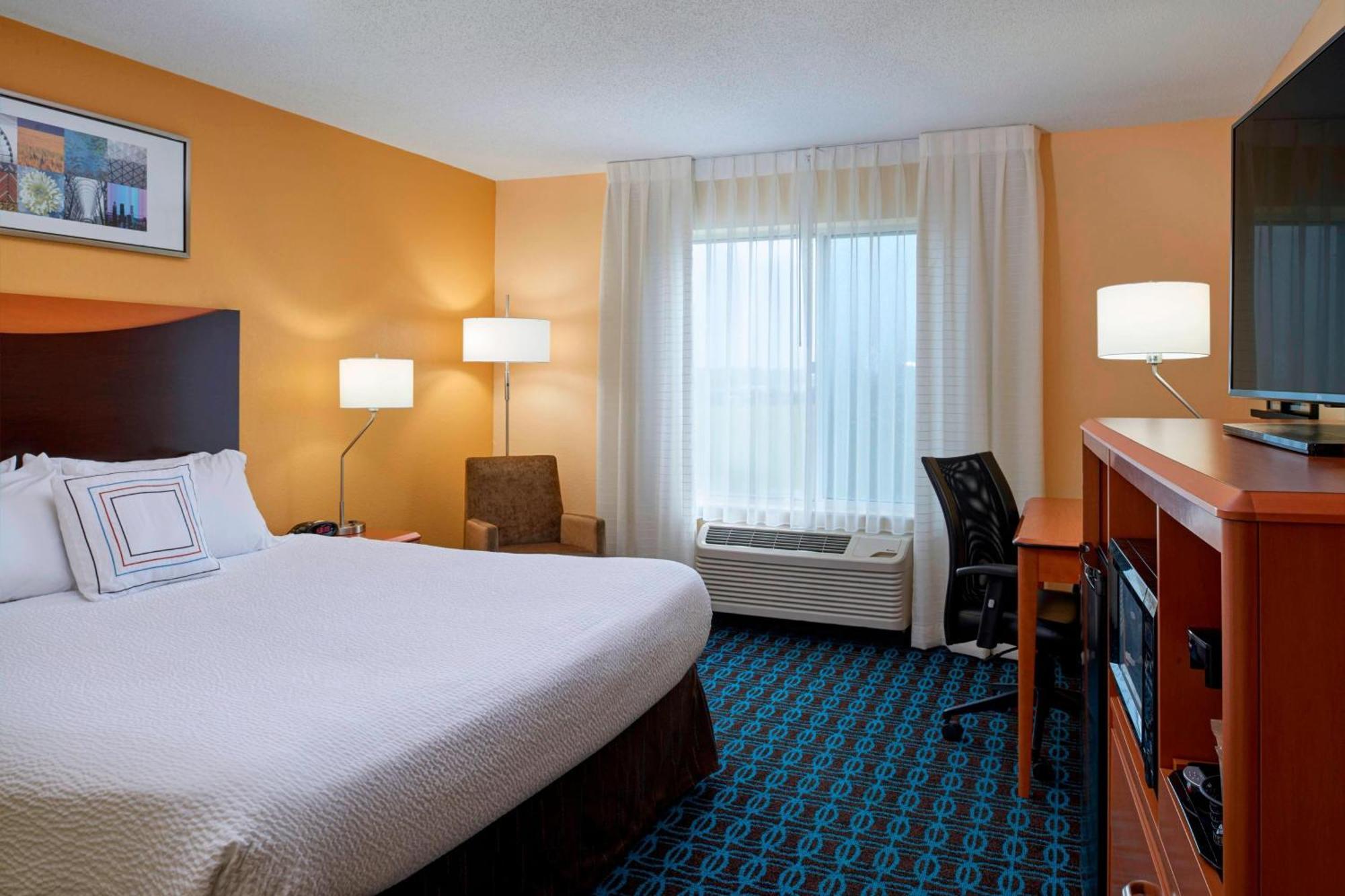 Fairfield Inn By Marriott Richmond New Paris Eksteriør bilde