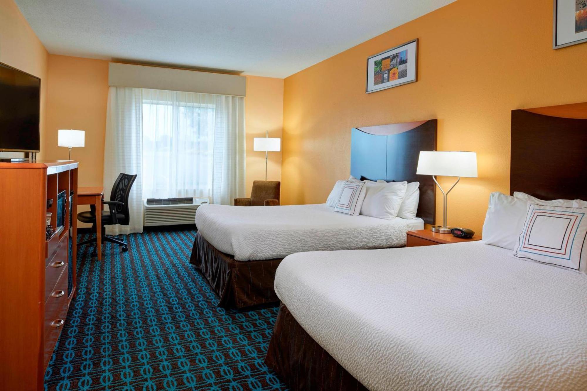 Fairfield Inn By Marriott Richmond New Paris Eksteriør bilde