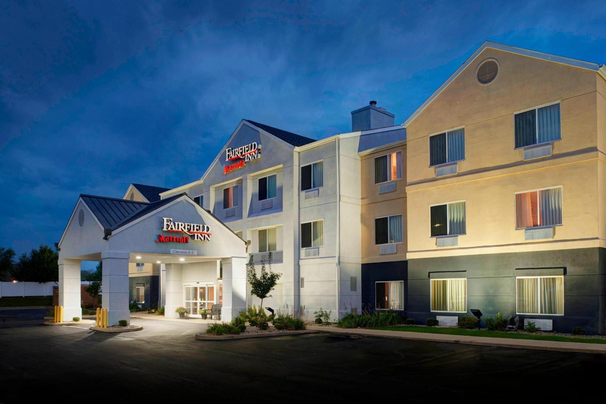 Fairfield Inn By Marriott Richmond New Paris Eksteriør bilde
