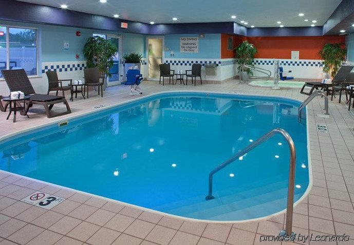 Fairfield Inn By Marriott Richmond New Paris Eksteriør bilde